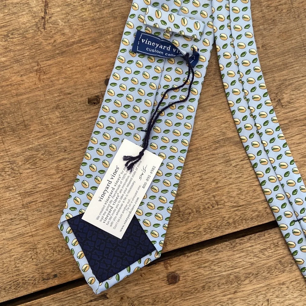 Vineyard Vines Pistachios and Almonds Silk - Picture 7 of 9